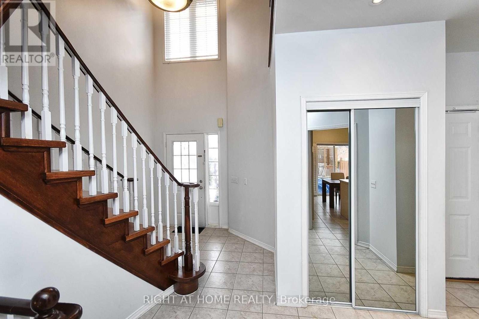 7240 Village Walk, Mississauga, Ontario  L5W 1V8 - Photo 7 - W13237844