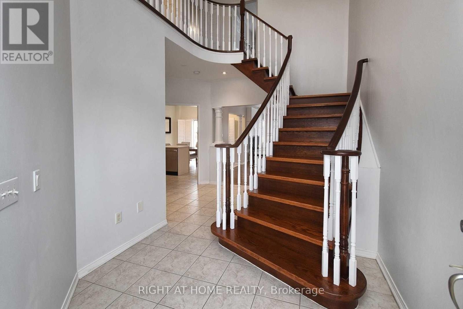 7240 Village Walk, Mississauga, Ontario  L5W 1V8 - Photo 8 - W13237844