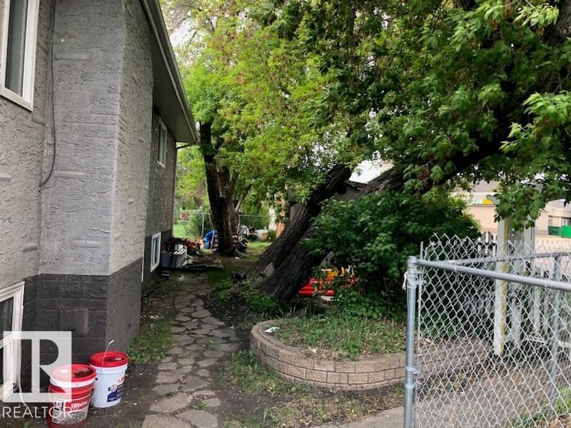 11837 Fort Rd NW NW, Edmonton, Alberta  T3J 3S4 - Photo 4 - E4490879