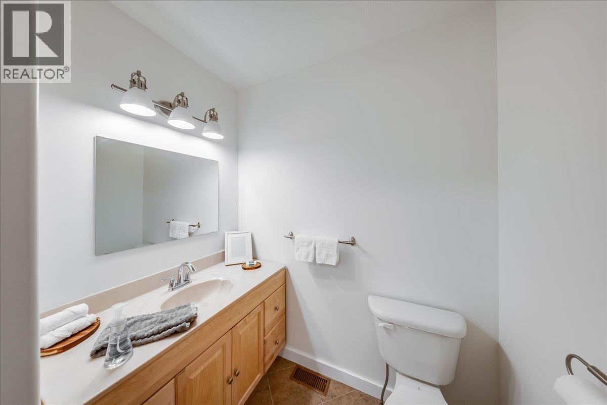 1214 Heather Place, Trail, British Columbia  V1R 4Y2 - Photo 33 - 10389869