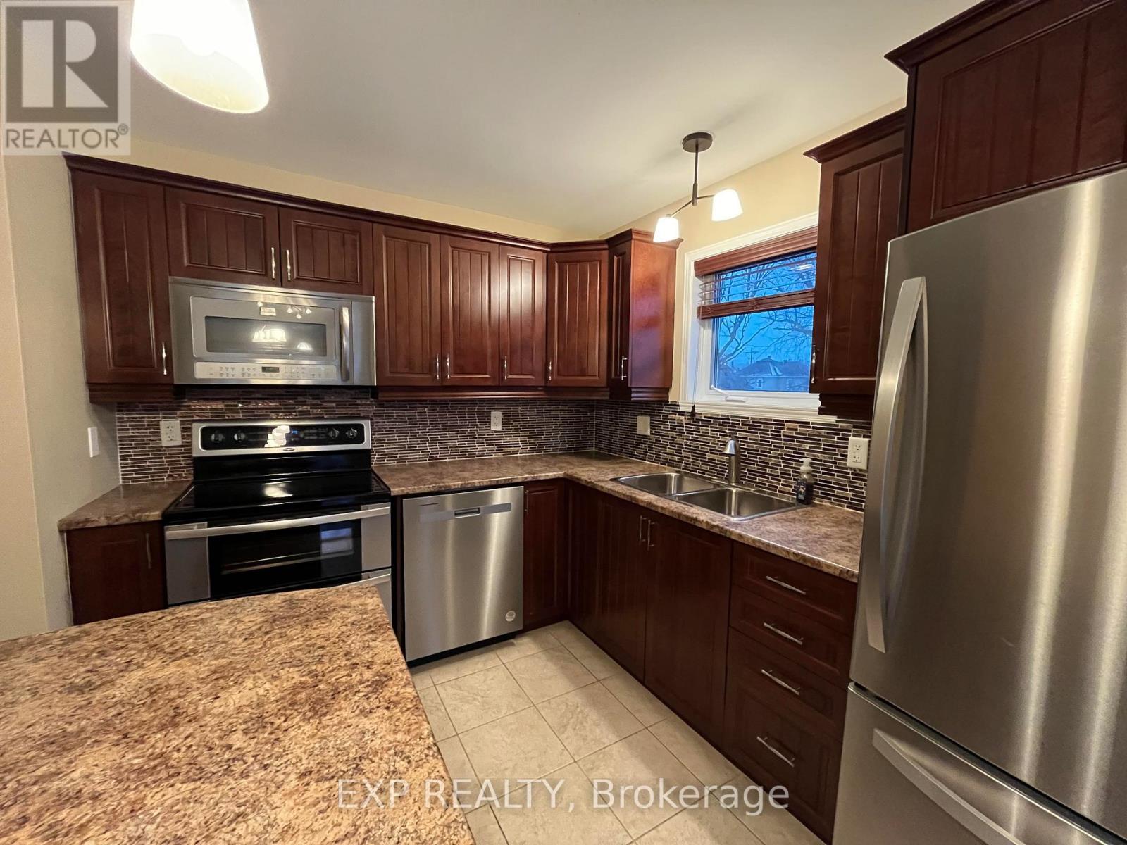 509 - 205 Eliot Street, Clarence-Rockland, Ontario  K4K 0G4 - Photo 3 - X12842822