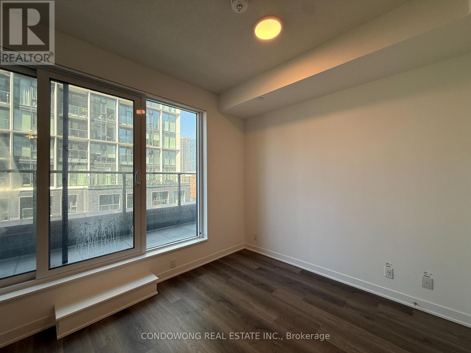 1110 - 180 Front Street E, Toronto, Ontario  M5A 0A9 - Photo 2 - C13237926