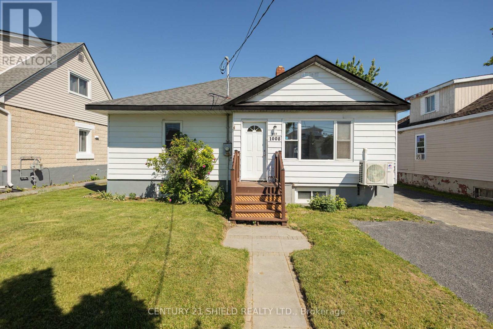 1008 SECOND STREET E, Cornwall, Ontario