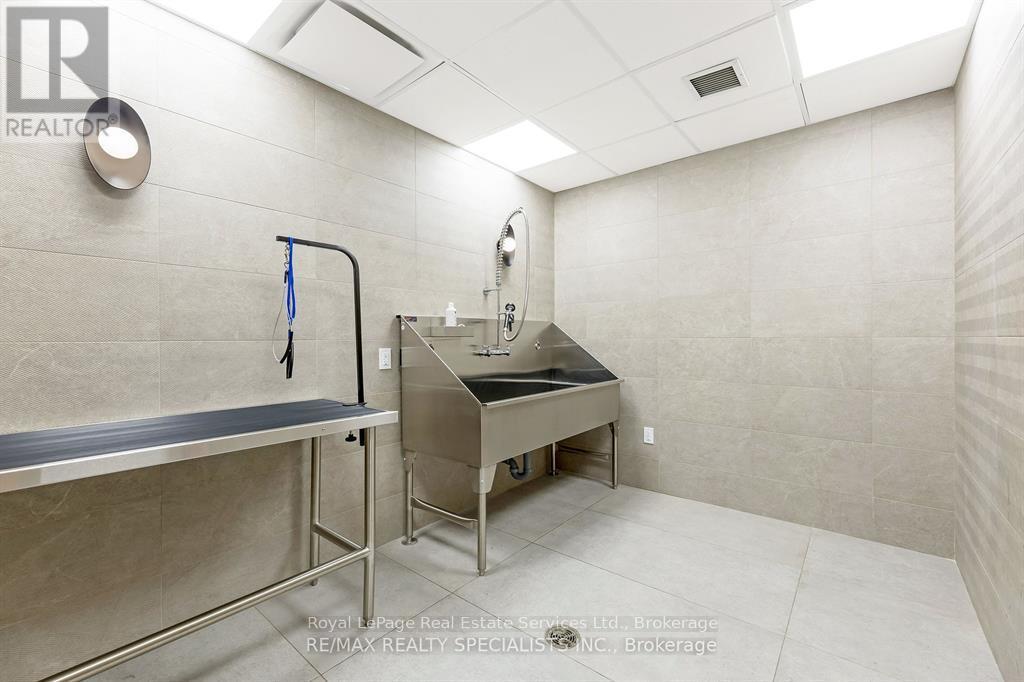 2007 - 3220 William Coltson Avenue, Oakville, Ontario  L6H 7X9 - Photo 31 - W13236212