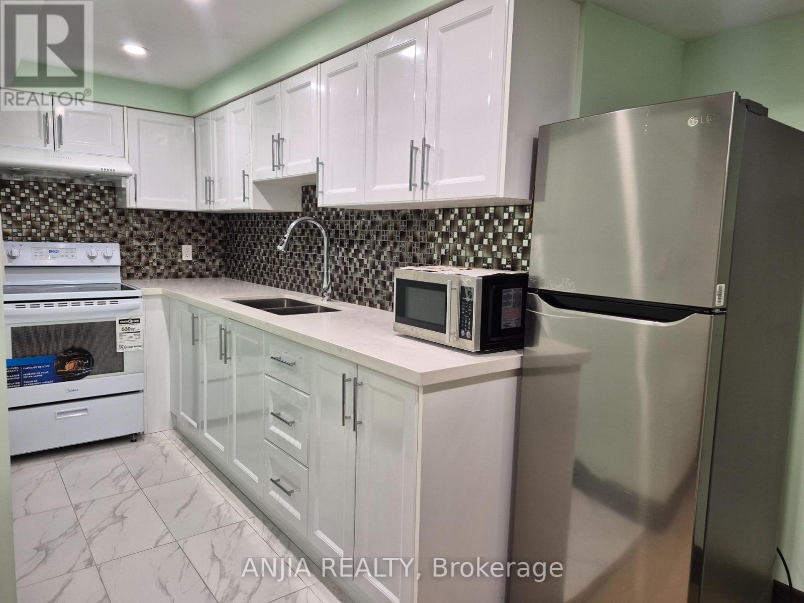 Basement - 742 Hammersly Boulevard, Markham, Ontario  L6E 2B2 - Photo 11 - N13237904