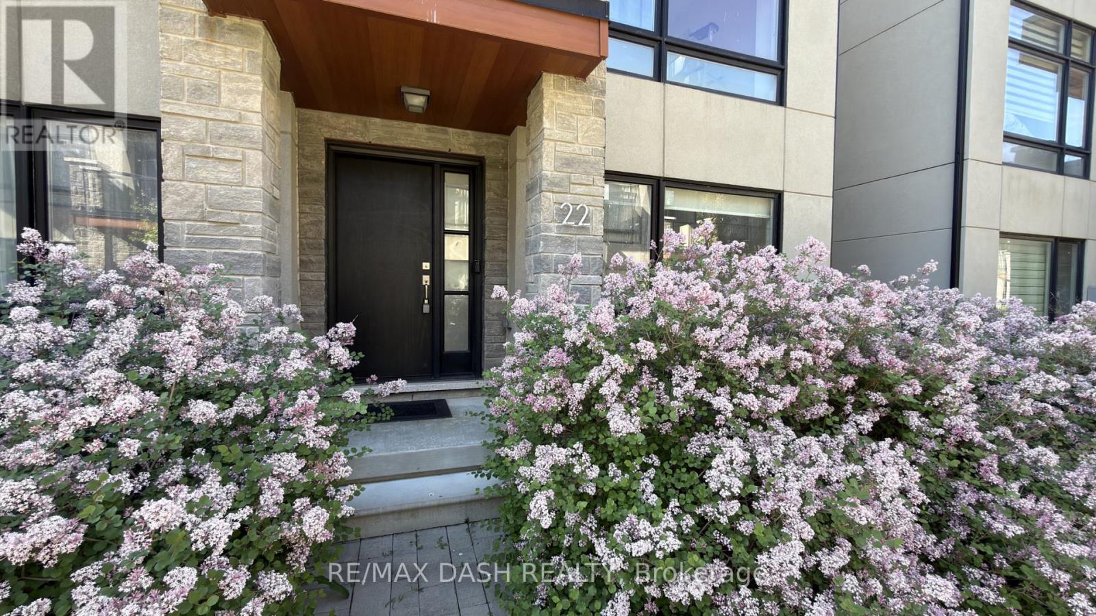 22 Brunet Drive, Vaughan, Ontario  L4H 4R6 - Photo 4 - N13237916
