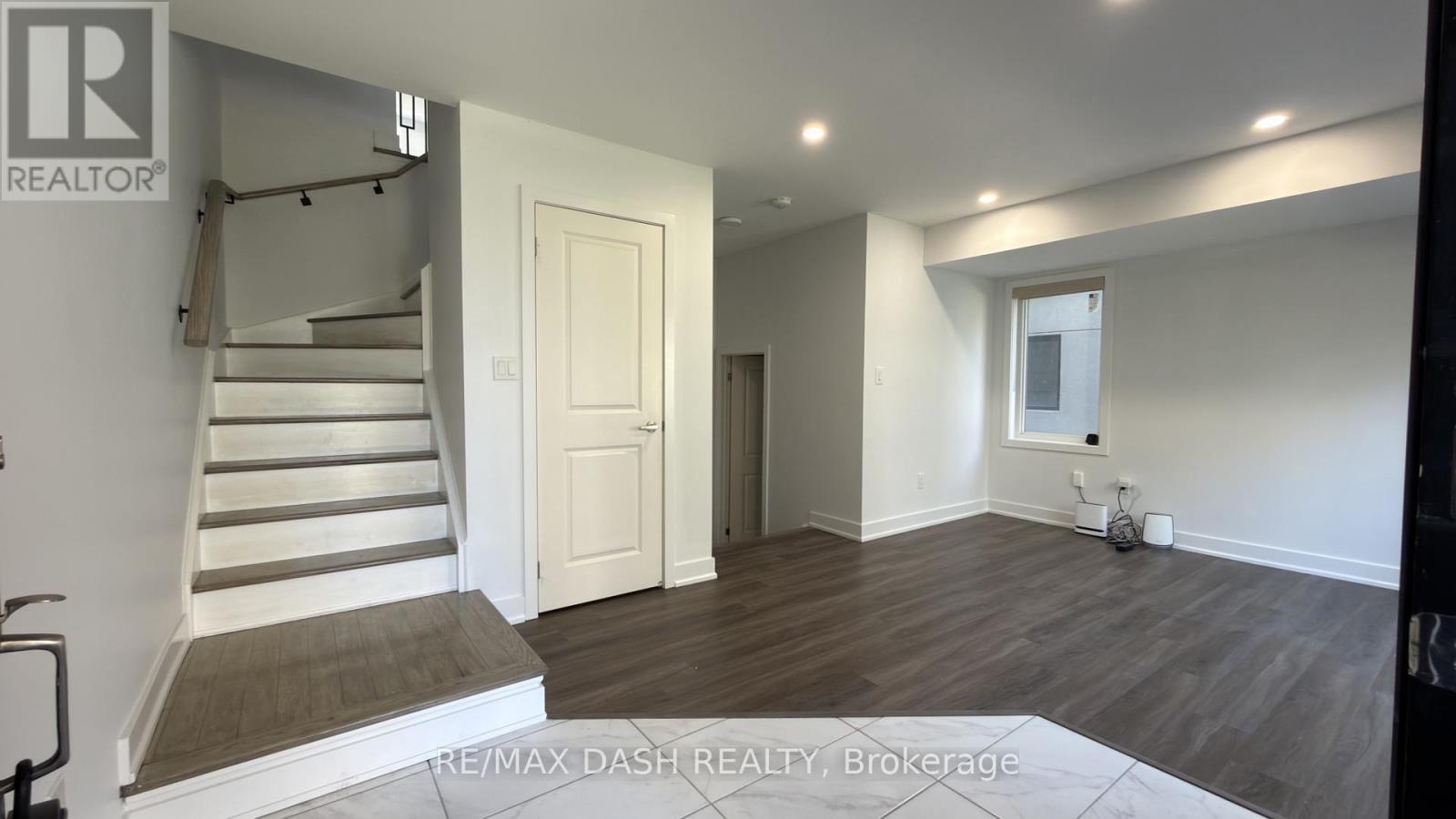 22 Brunet Drive, Vaughan, Ontario  L4H 4R6 - Photo 5 - N13237916
