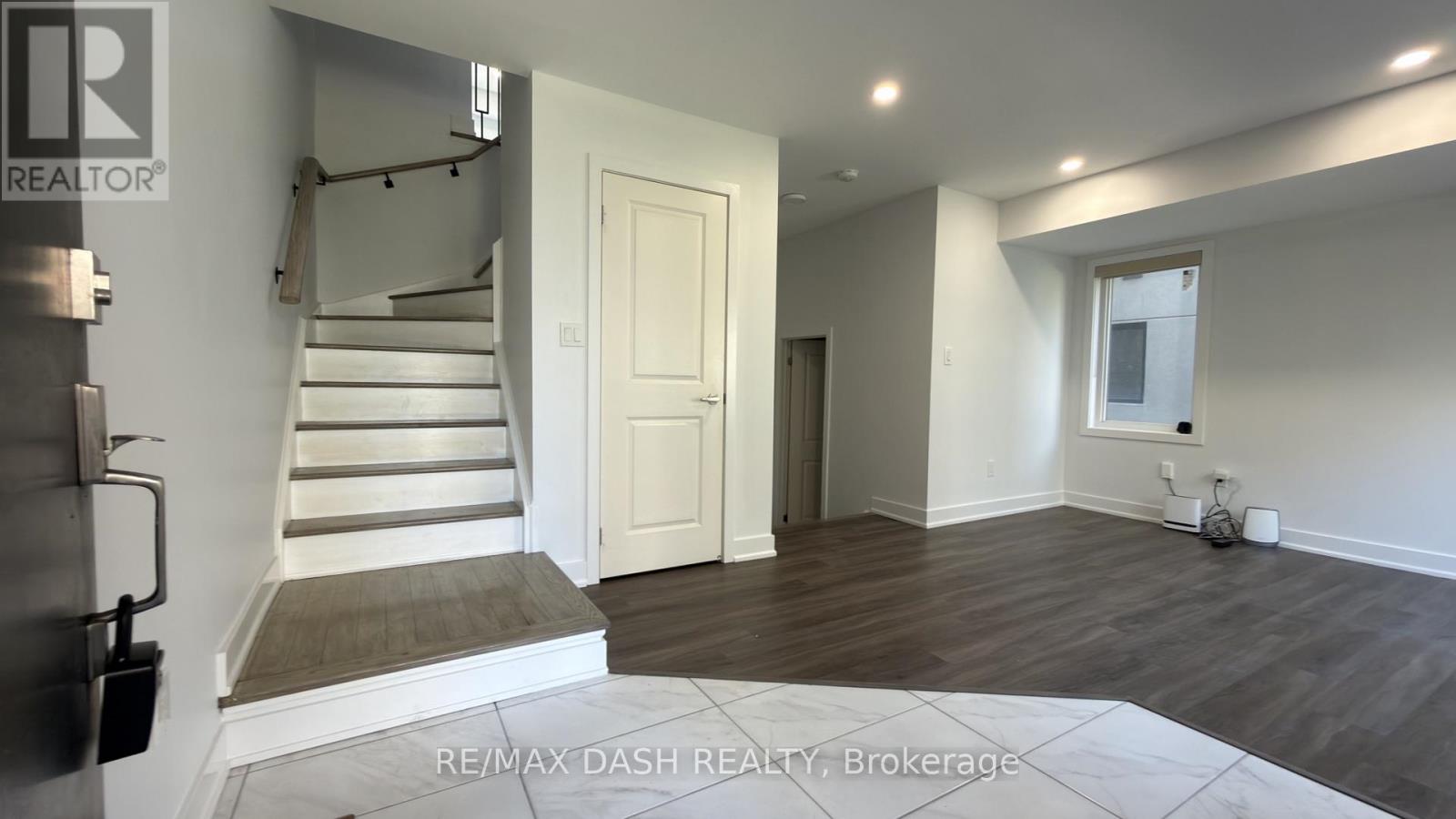 22 Brunet Drive, Vaughan, Ontario  L4H 4R6 - Photo 6 - N13237916
