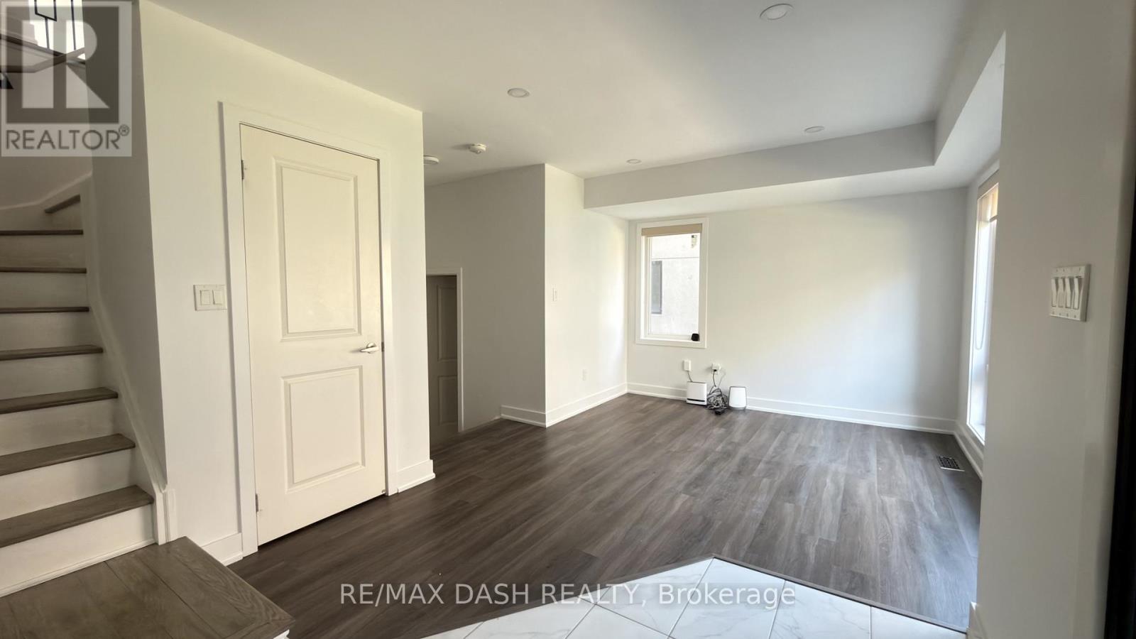 22 Brunet Drive, Vaughan, Ontario  L4H 4R6 - Photo 7 - N13237916