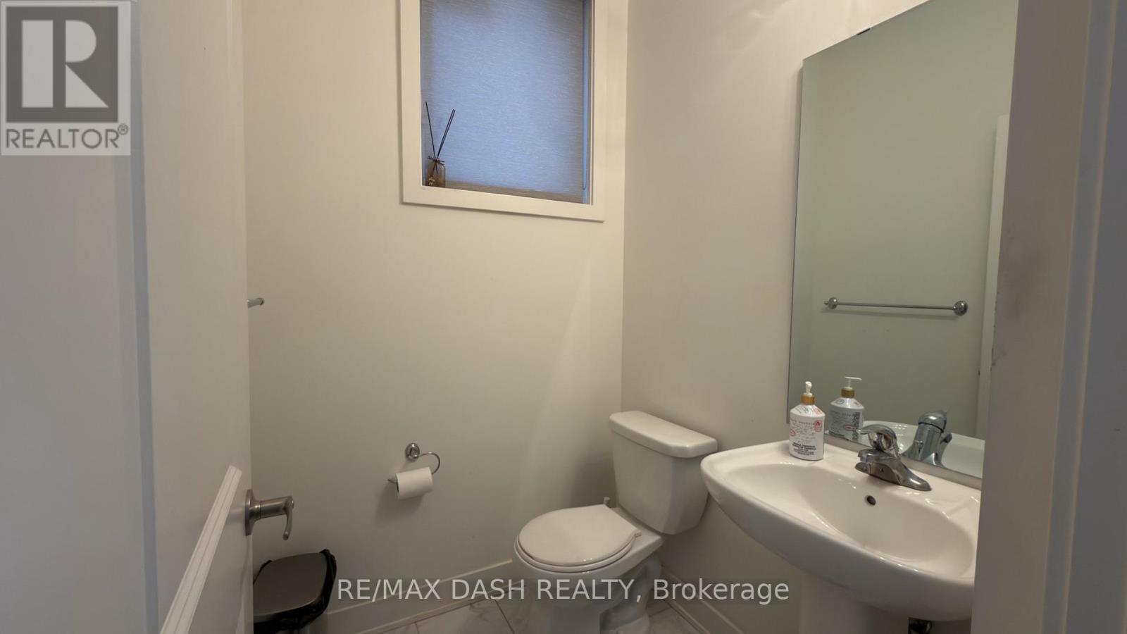 22 Brunet Drive, Vaughan, Ontario  L4H 4R6 - Photo 9 - N13237916