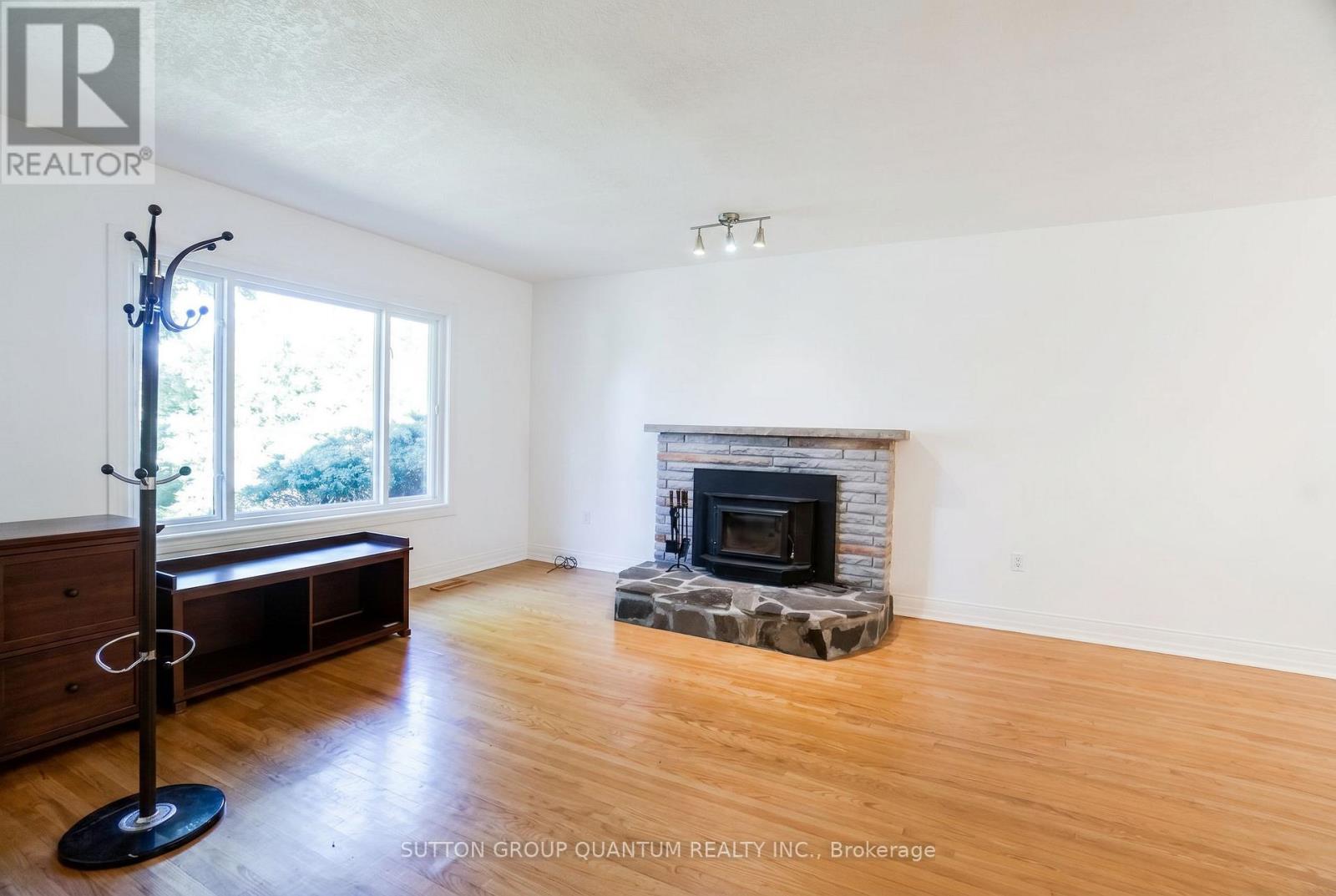 2395 Edenhurst Drive, Mississauga, Ontario  L5A 2L1 - Photo 3 - W13237864