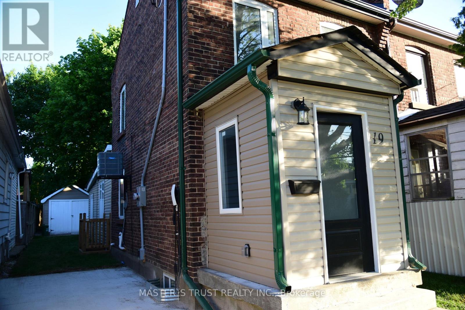19 Emmett Avenue, Toronto, Ontario  M6M 2E3 - Photo 19 - W13237890