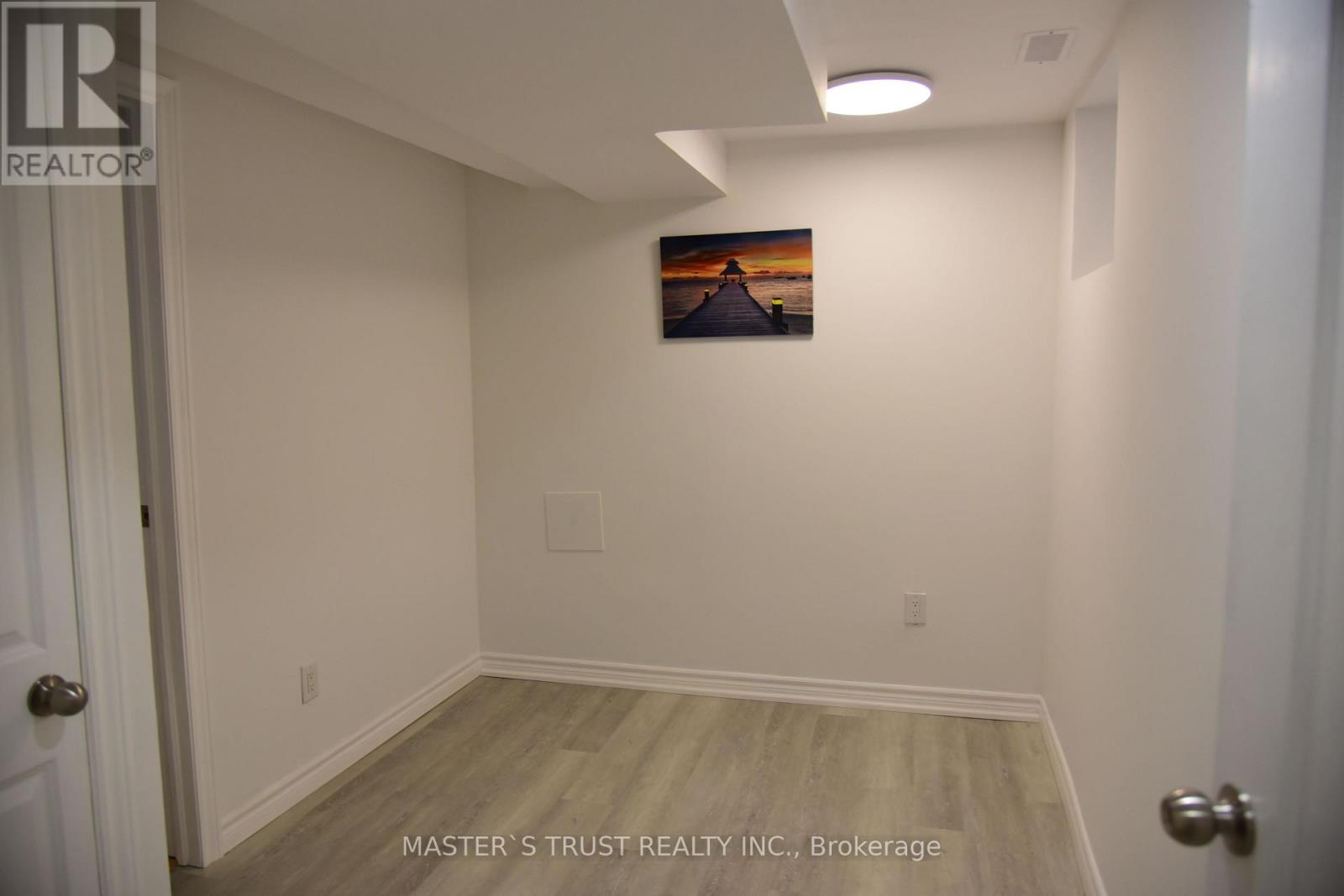 19 Emmett Avenue, Toronto, Ontario  M6M 2E3 - Photo 22 - W13237890