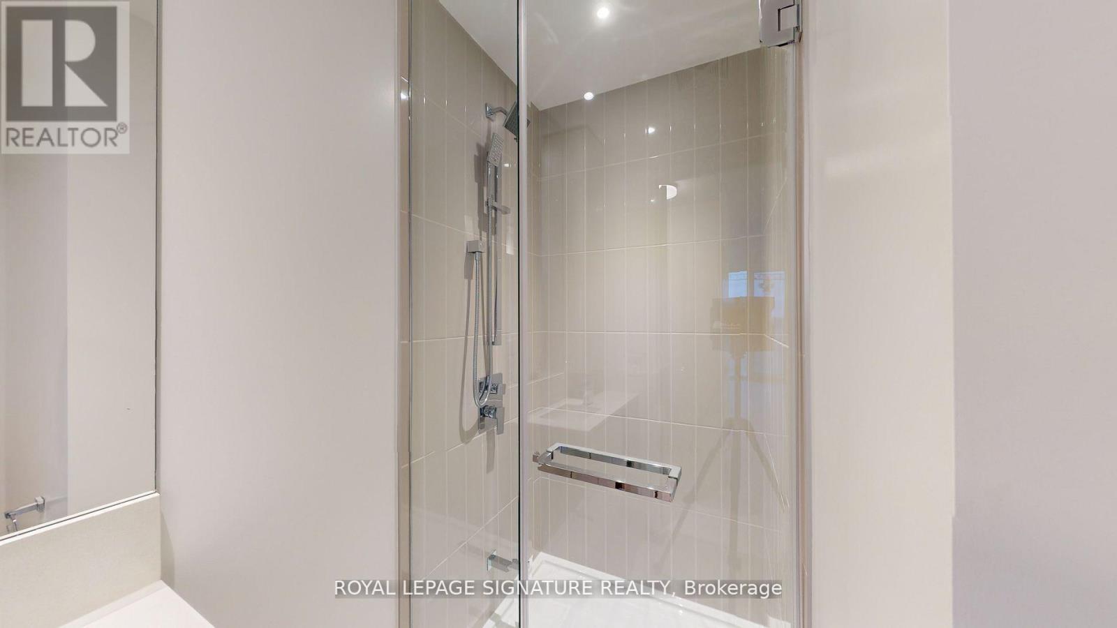 2505 - 3900 Confederation Parkway, Mississauga, Ontario  L5B 0M3 - Photo 13 - W13237930
