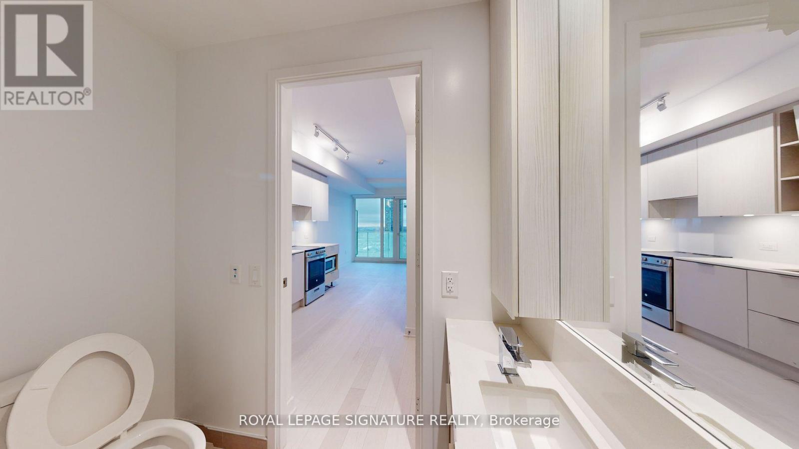 2505 - 3900 Confederation Parkway, Mississauga, Ontario  L5B 0M3 - Photo 14 - W13237930