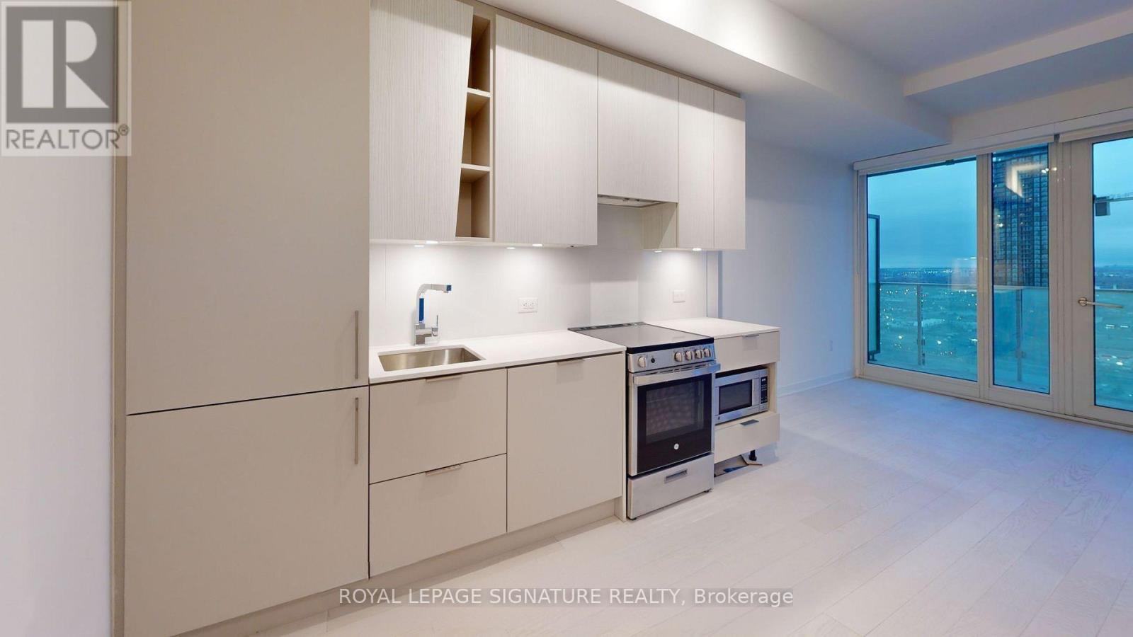 2505 - 3900 Confederation Parkway, Mississauga, Ontario  L5B 0M3 - Photo 2 - W13237930