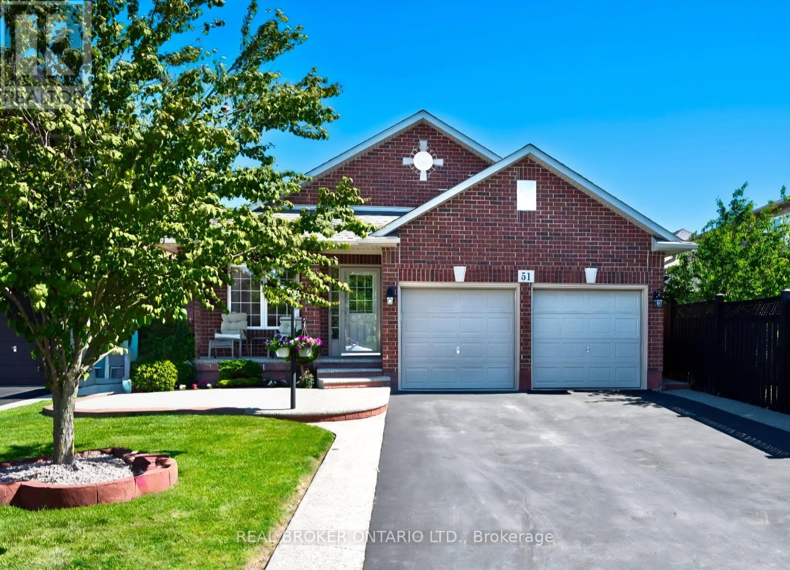 51 SUNDANCE CRESCENT, Hamilton, Ontario