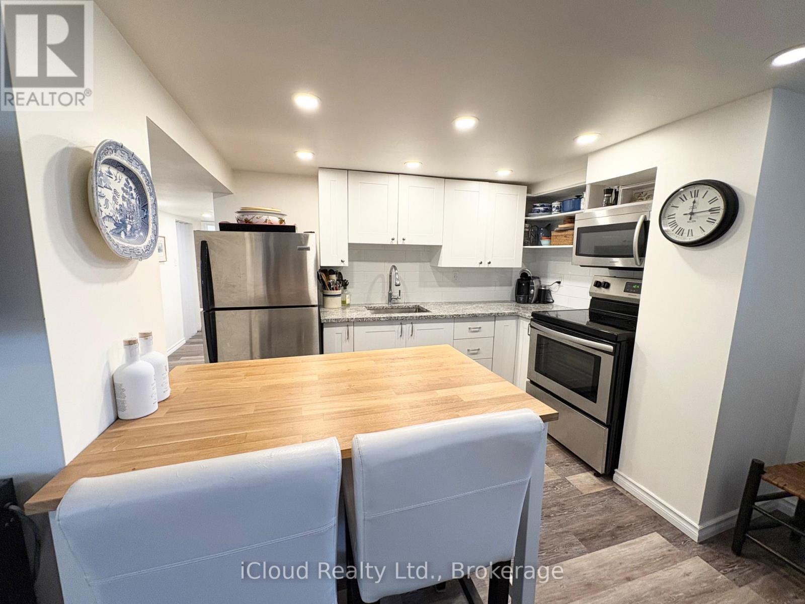 105 East 4th Street, Hamilton, Ontario  L9A 2Y3 - Photo 9 - X13237932