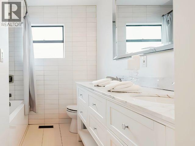 225 67a Street, Delta, British Columbia  V4L 1L2 - Photo 9 - R3130944