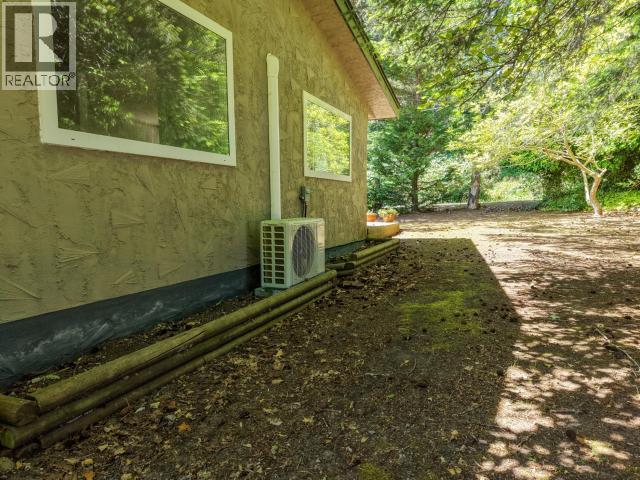 3010 Oak Street, Texada Island, British Columbia   - Photo 27 - 19928