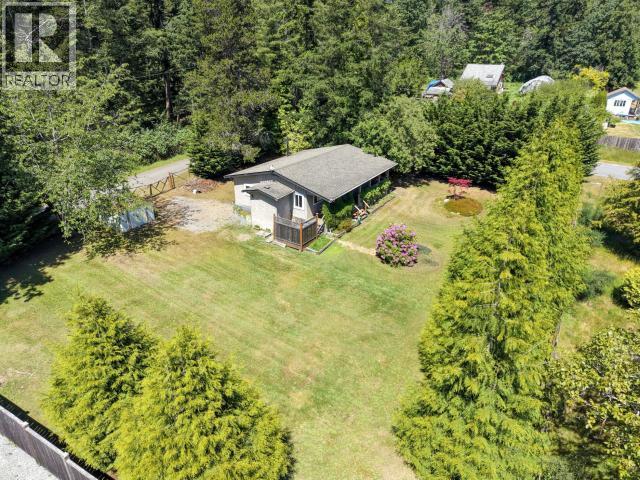 3010 Oak Street, Texada Island, British Columbia   - Photo 5 - 19928