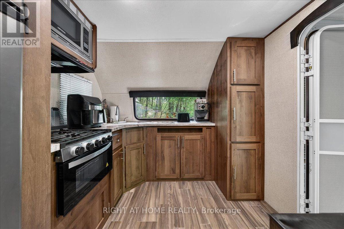 201 - 142571 35 Road, West Grey, Ontario  N0G 1C0 - Photo 15 - X13237938