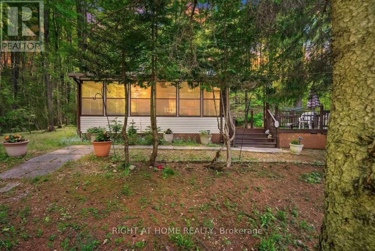 201 - 142571 35 Road, West Grey, Ontario  N0G 1C0 - Photo 4 - X13237938