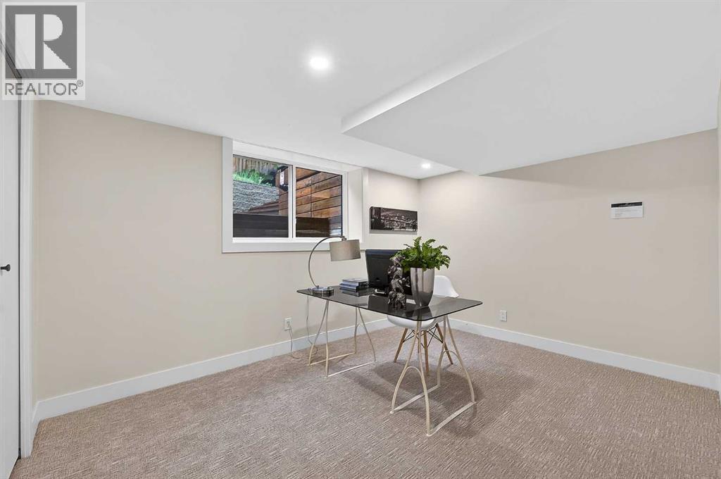9007 33 Avenue Nw, Calgary, Alberta  T3B 1M2 - Photo 43 - A2316488