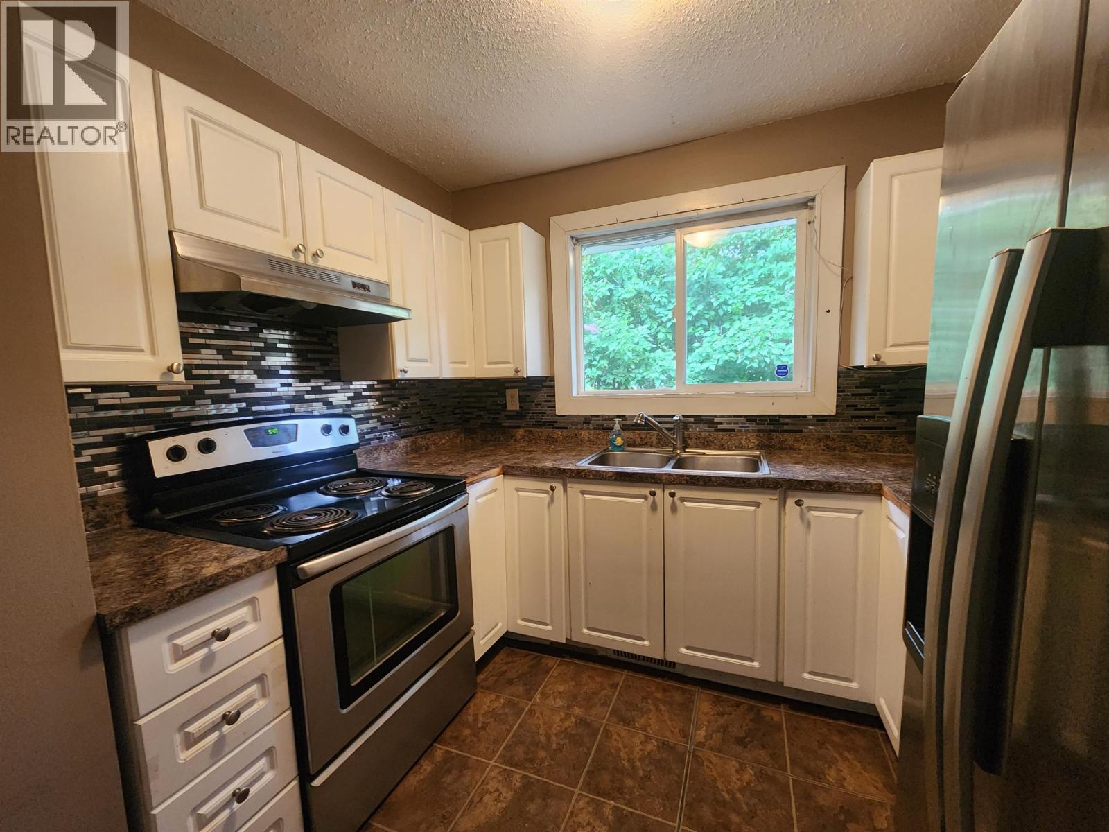 2645-2647 Quince Street, Prince George, British Columbia  V2L 2H6 - Photo 7 - R3082284