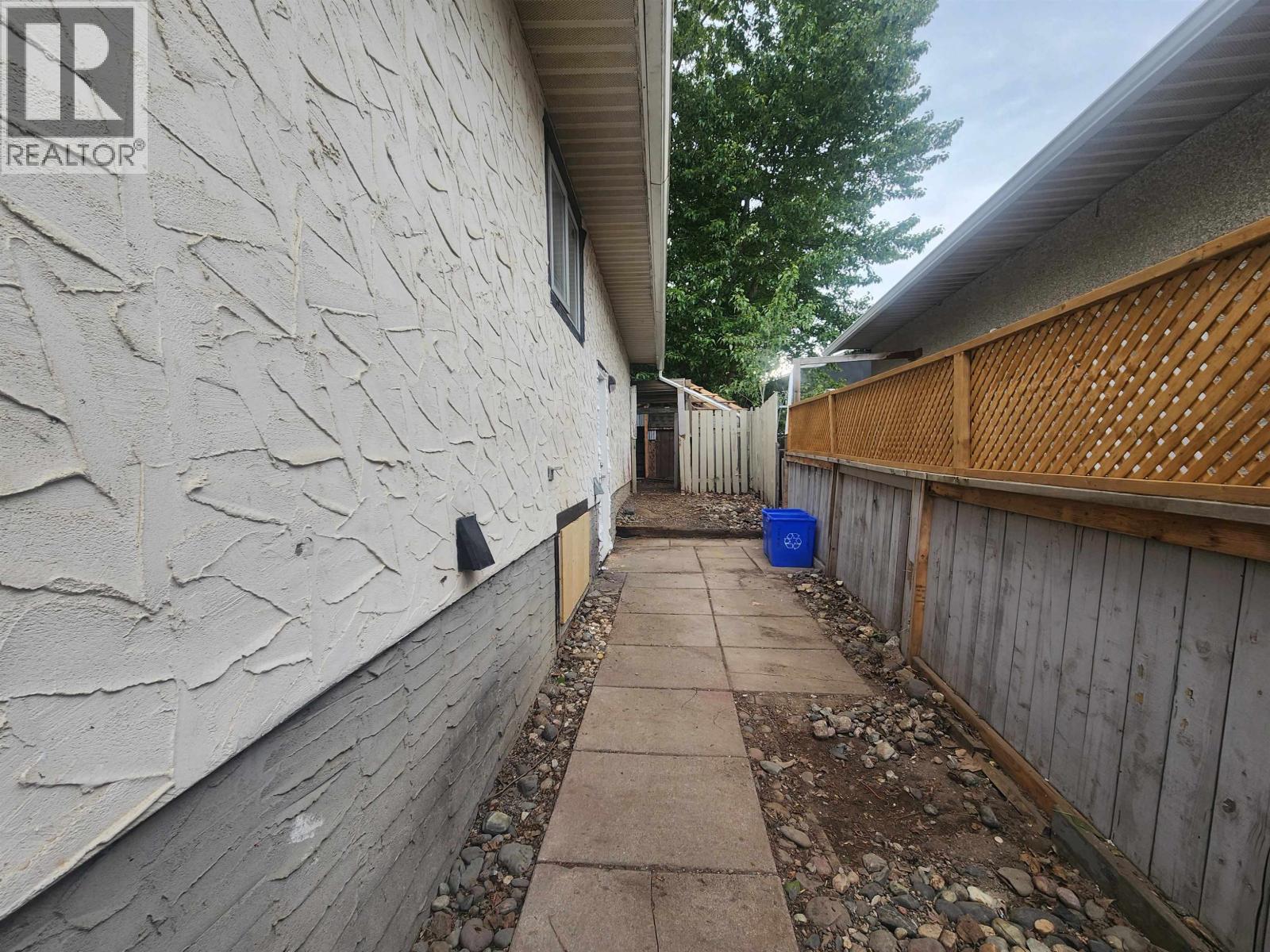 2645-2647 Quince Street, Prince George, British Columbia  V2L 2H6 - Photo 15 - R3082284