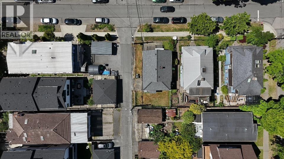 824 Semlin Drive, Vancouver, British Columbia  V5L 4J5 - Photo 6 - R3131843