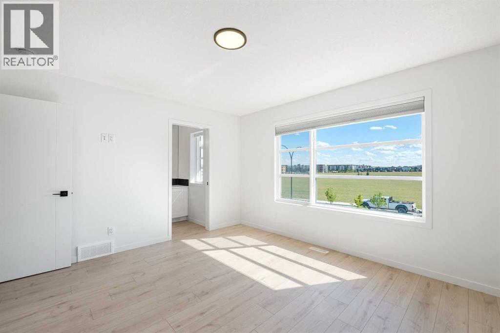 260 Belmont Boulevard Sw, Calgary, Alberta  T2X 4W6 - Photo 3 - A2316520