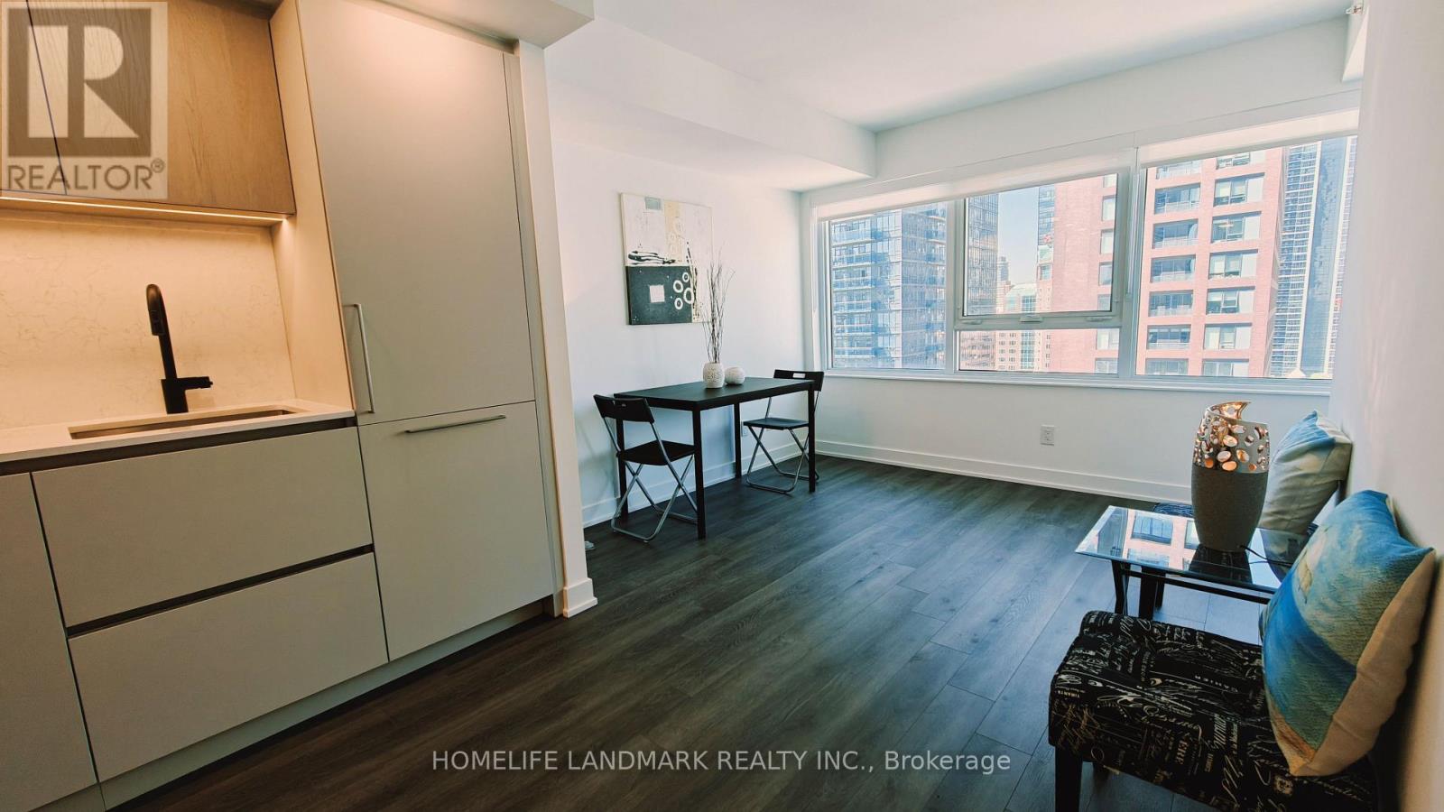 1603 - 609 SHERBOURNE STREET, Toronto, Ontario