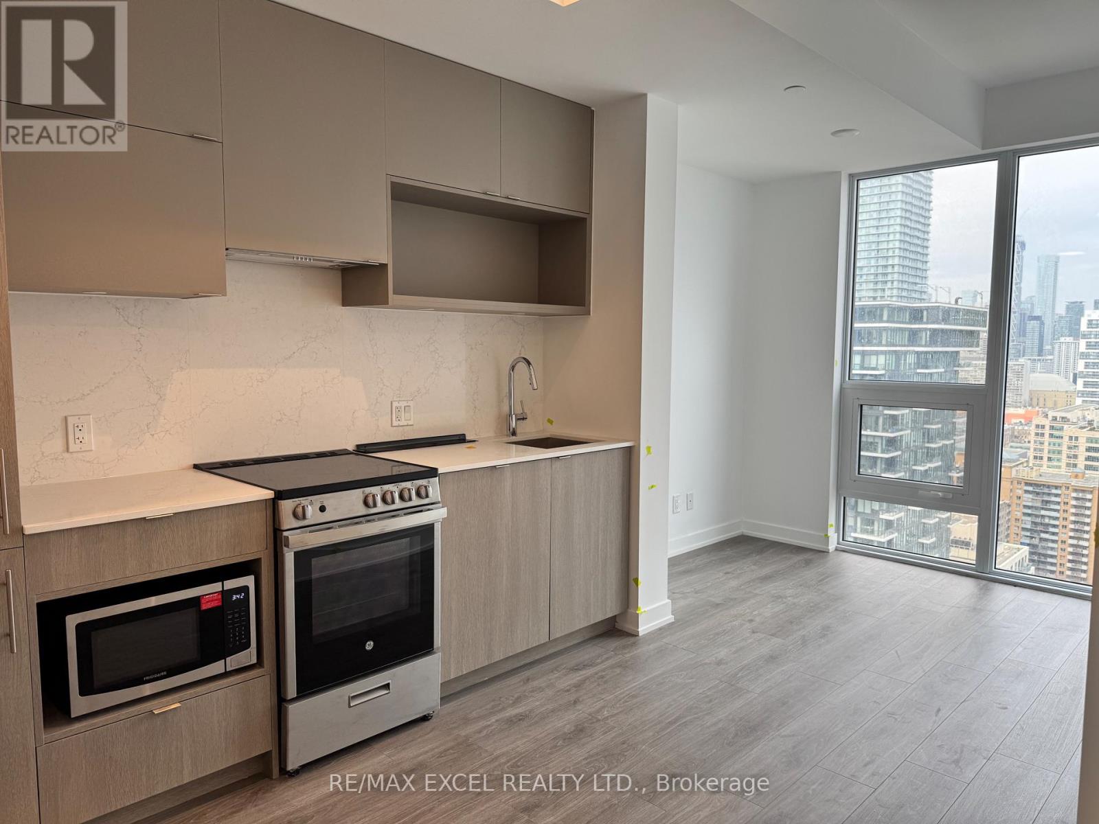 3512 - 100 Queen Street E, Toronto, Ontario  M5C 0B5 - Photo 2 - C13238002