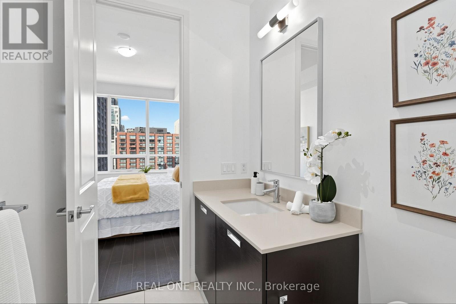 1603 - 21 Balmuto Street, Toronto, Ontario  M4Y 1W4 - Photo 30 - C13238016