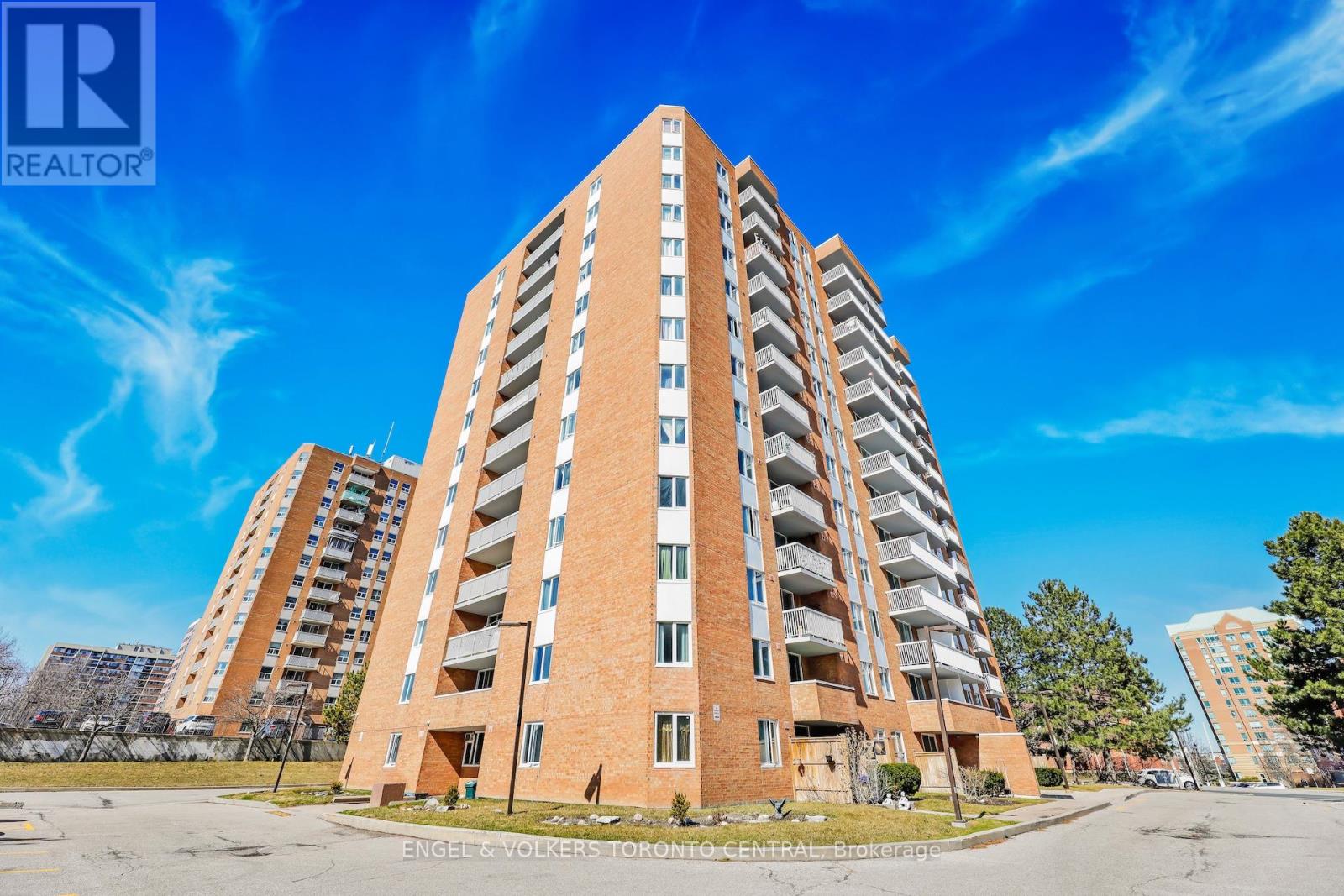 606 - 15 SEWELLS ROAD, Toronto, Ontario