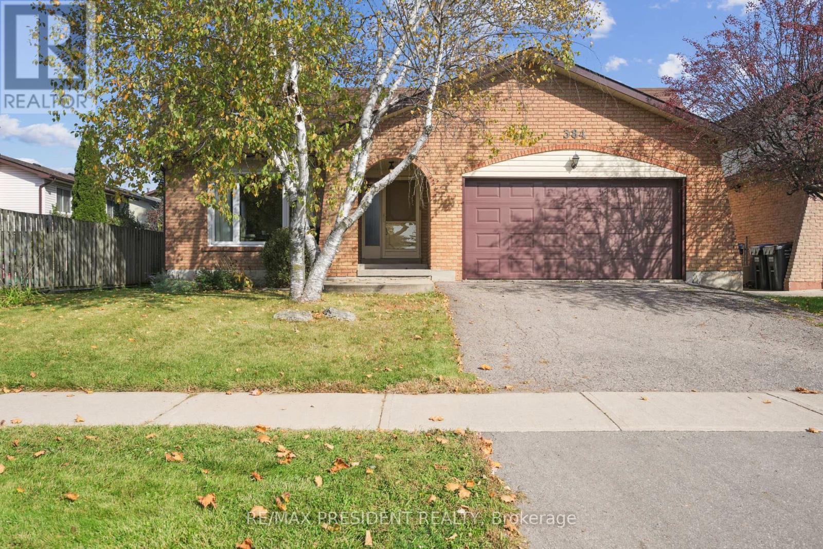 384 CENTRE STREET N, Brampton, Ontario