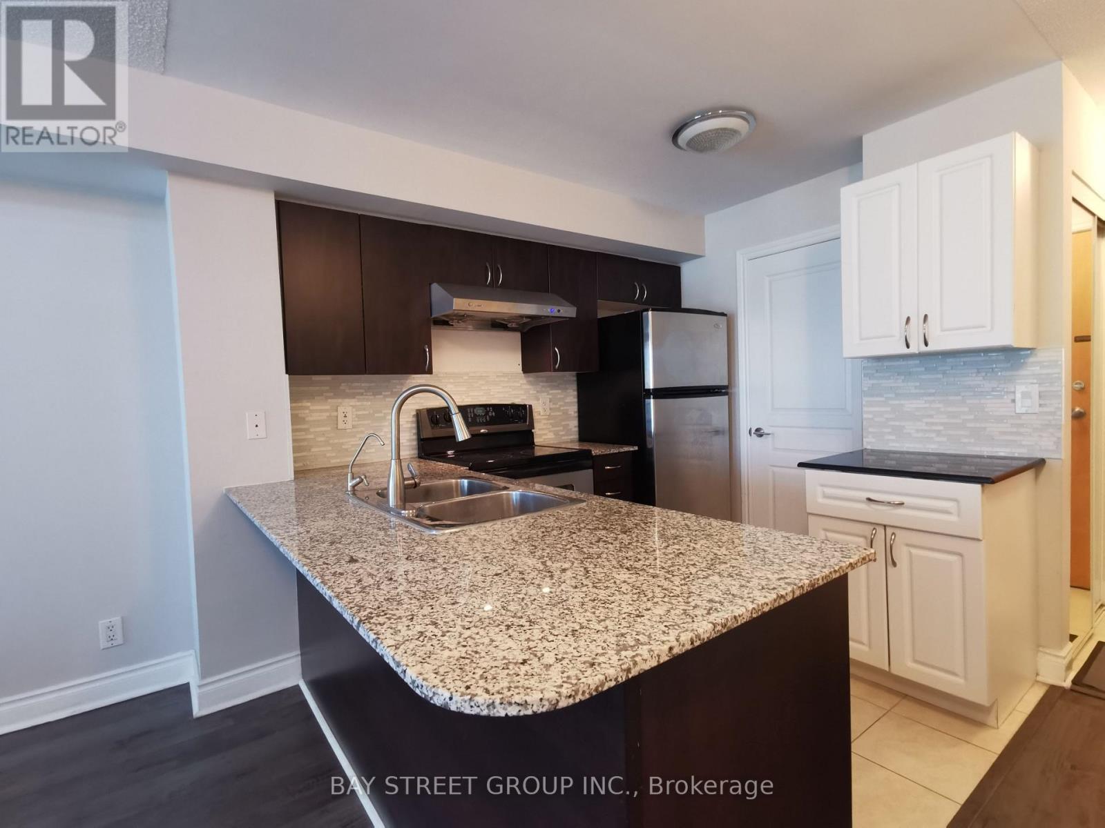 517 - 32 Clegg Road, Markham, Ontario  L6G 0B2 - Photo 3 - N13238010