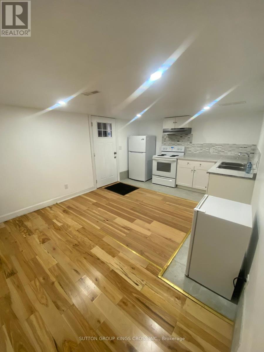 Bsmt - 29 Brownville Avenue, Toronto, Ontario  M6N 4L2 - Photo 2 - W13237986