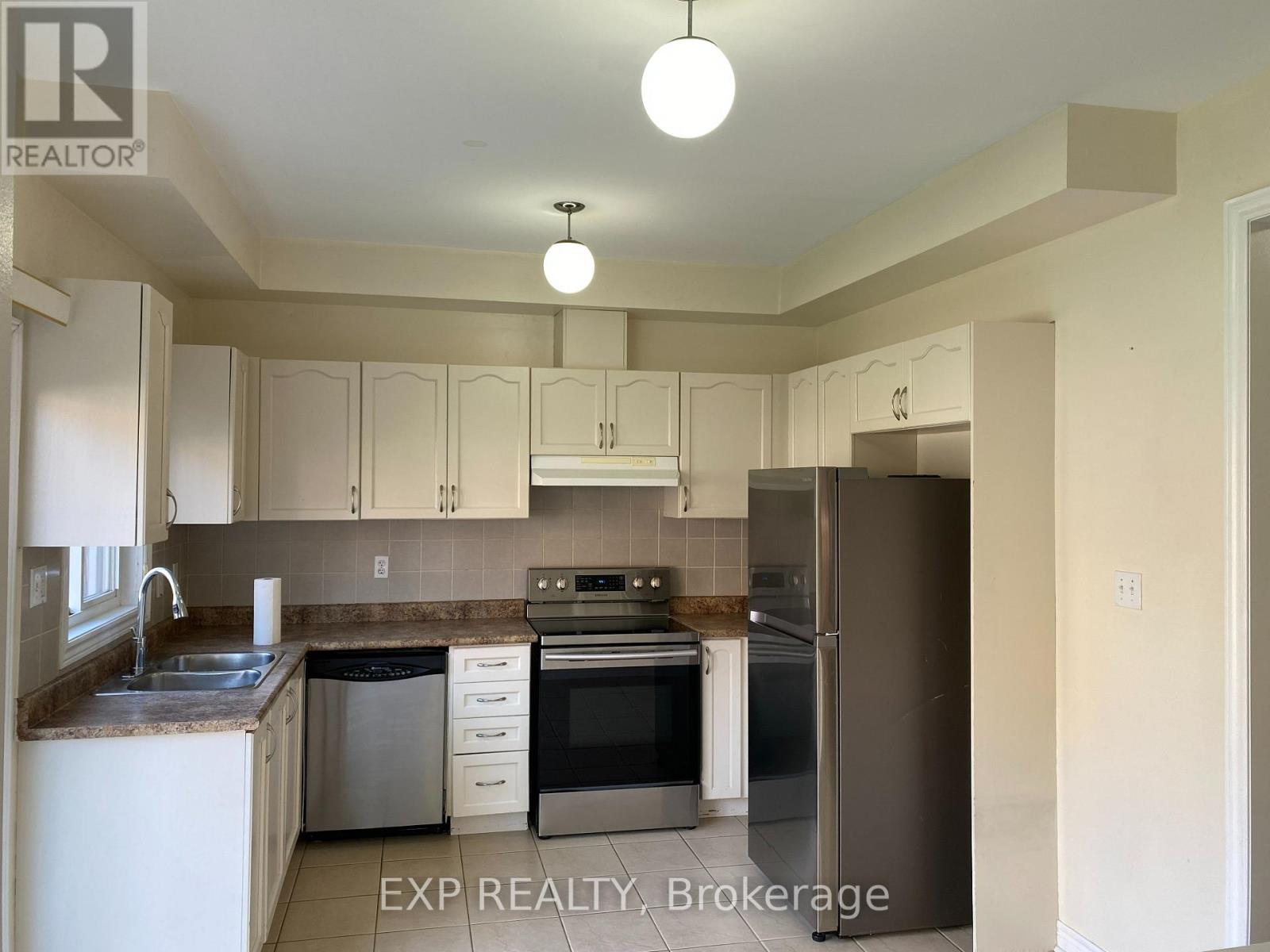 303 Andrews Trail, Milton, Ontario  L9T 6S5 - Photo 6 - W13238026
