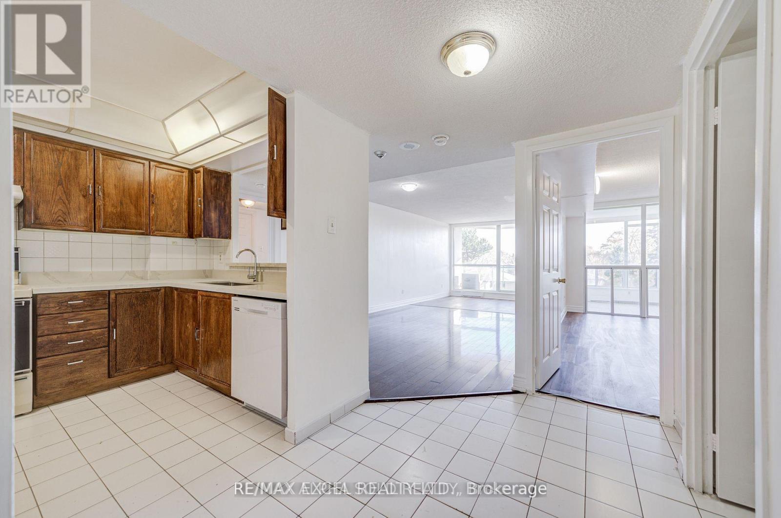 303 - 4727 Sheppard Avenue E, Toronto, Ontario  M1S 5B3 - Photo 13 - E13237444