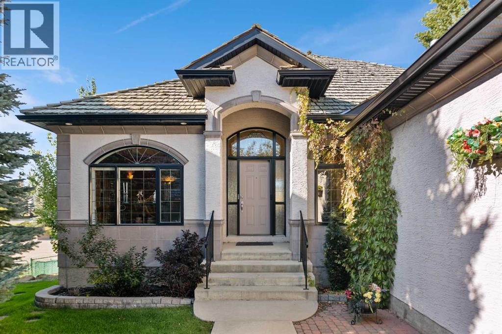 38 Sienna Ridge Landing Sw, Calgary, Alberta  T3H 3S1 - Photo 1 - A2316752