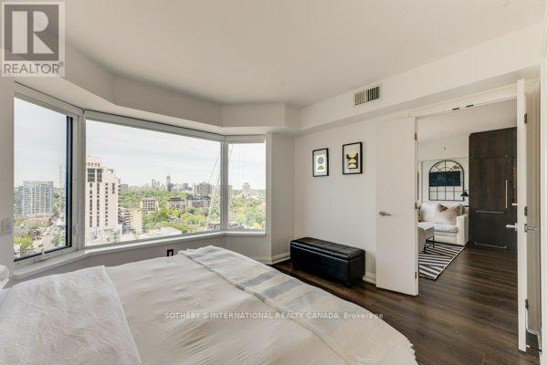 2018 - 155 Yorkville Avenue, Toronto, Ontario  M5R 0B4 - Photo 10 - C13236598