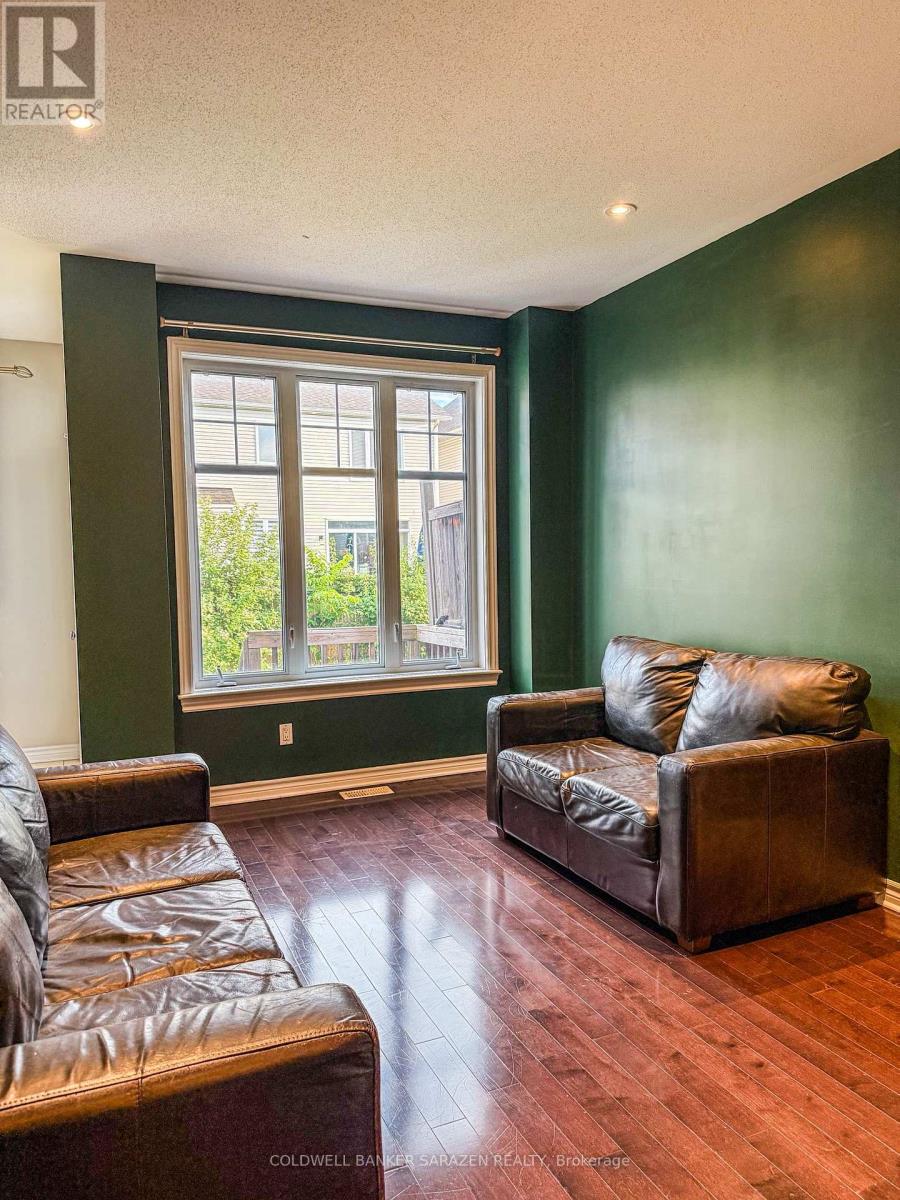 92 Selhurst Avenue, Ottawa, Ontario  K2G 7C9 - Photo 6 - X13017004