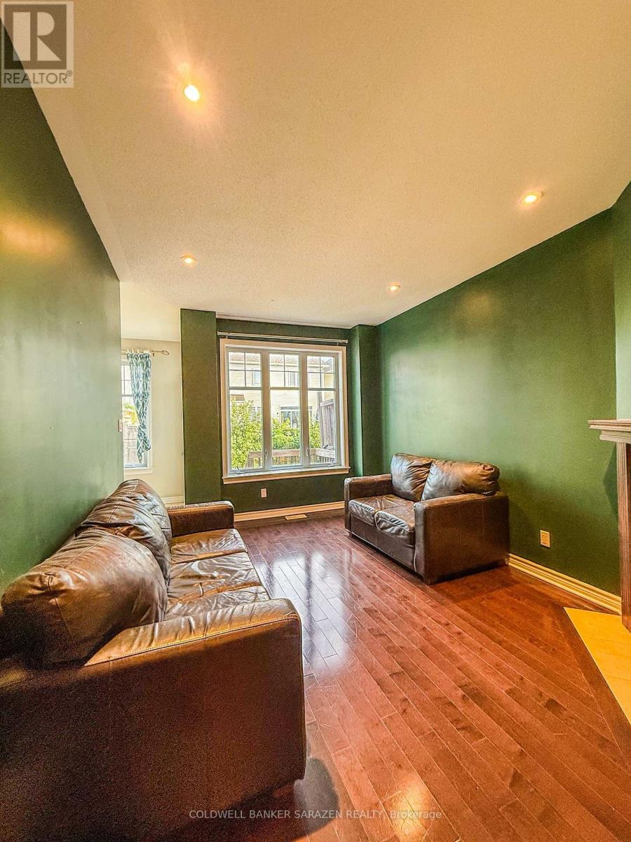 92 Selhurst Avenue, Ottawa, Ontario  K2G 7C9 - Photo 7 - X13017004