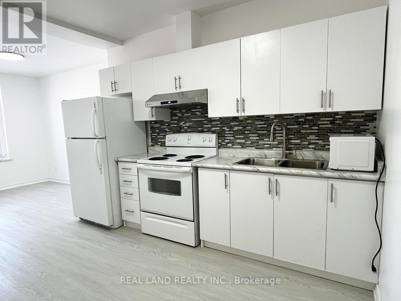 Unit 1 - 31 King Street E, Oshawa, Ontario  L1H 1B2 - Photo 3 - E13238044