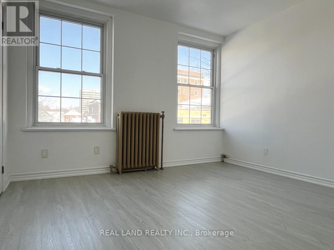 Unit 1 - 31 King Street E, Oshawa, Ontario  L1H 1B2 - Photo 8 - E13238044