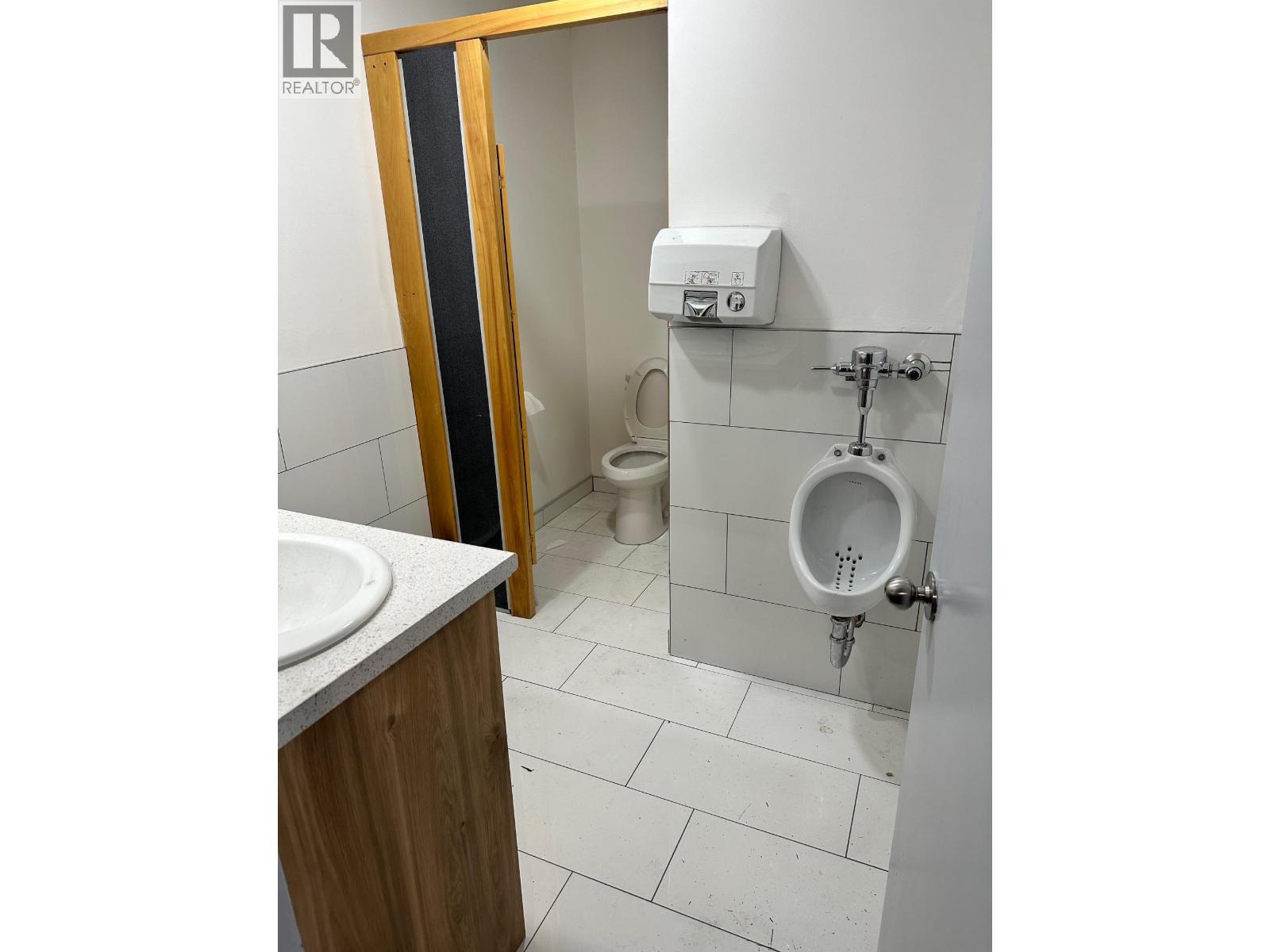3307 32 Avenue Unit# 200, Vernon, British Columbia  V1T 5L7 - Photo 7 - 10374133