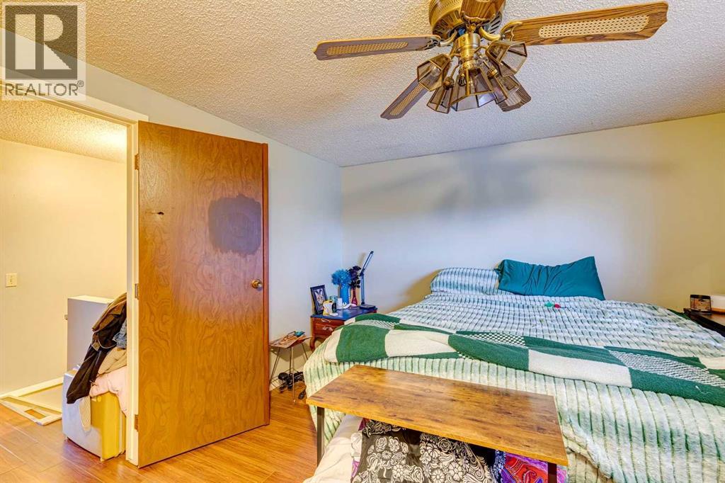 864 Queensland Drive Se, Calgary, Alberta  T2J 6E6 - Photo 14 - A2314521