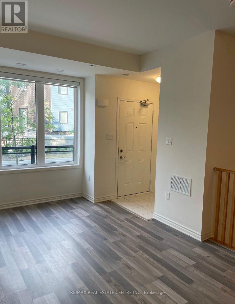 6 - 1150 Stroud Lane, Mississauga, Ontario  L5J 0B3 - Photo 4 - W13238040
